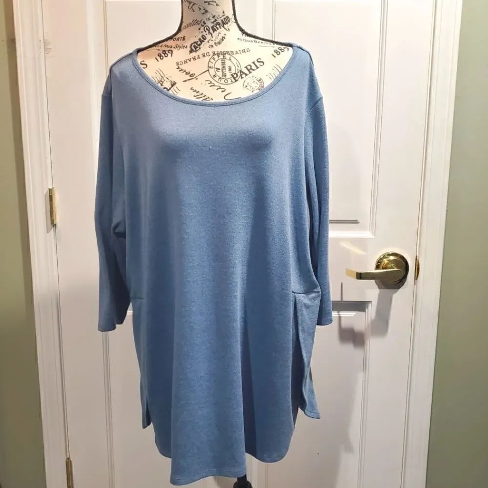 D&Co Blue Knit Lightweifht Top Size 2X